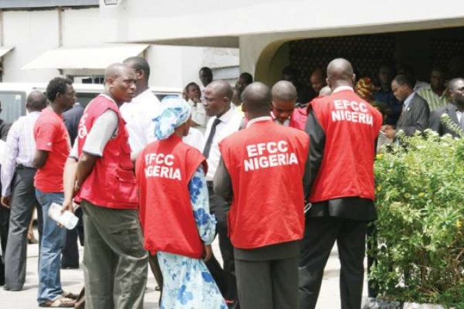 BREAKING: EFCC Officials Storm Kaduna Development Agency (KASUPDA), Arrest DG